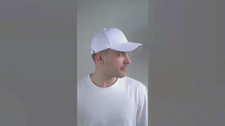 мужская белая бейсболка