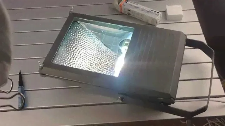 Металлогалогенный прожектор Foton Lighting FL-03 150W grey Rx7s