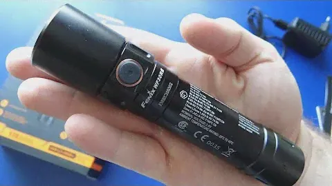 В чем сила? ВЗРЫВОЗАЩИЩЕННЫЙ Фонарь, Тест и Обзор Fenix WF30RE